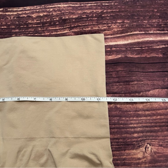 Women’s Skinny Girl Shapewear Shorts Size L - Picture 3 of 5